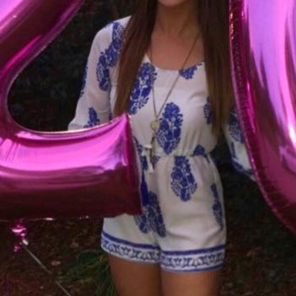 Floral blue and white romper! Only worn once! - Picture 2 of 2